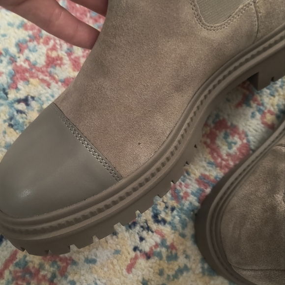 Steve Madden Suede Leather Chelsea Boots - Picture 5 of 5